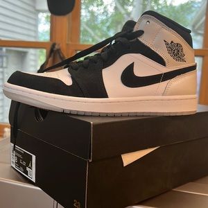 Nike Air Jordan 1 MID SE Brand new
